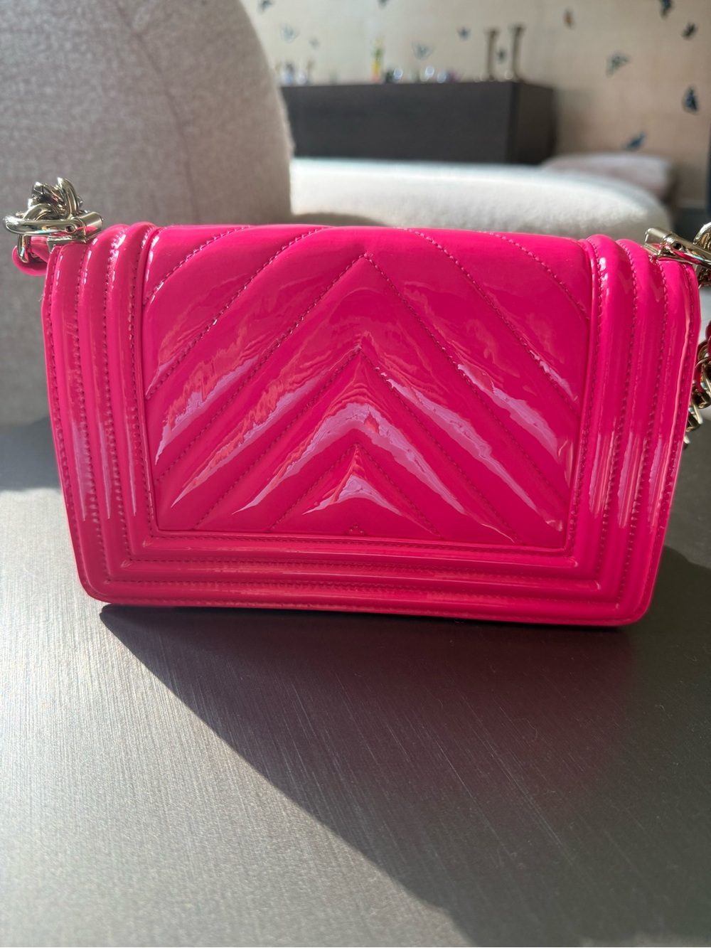 CHANEL Pink Patent Leather Boy Bag with Gold Chain - Picture 3 of 6